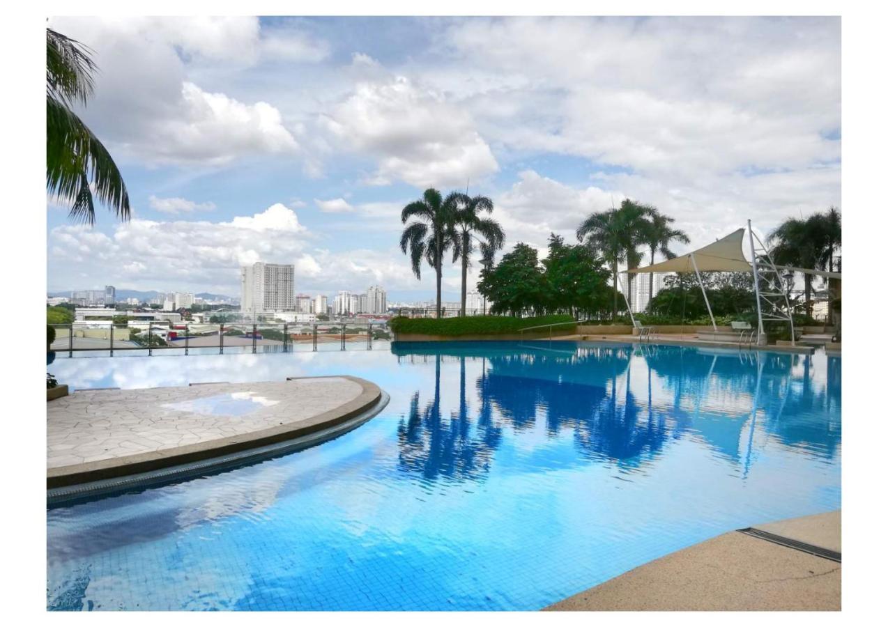 Subang City Residence, 8-9 Pax With Balcony, Walking Distance To Summit, 5Min To Sunway スバン・ジャヤ エクステリア 写真