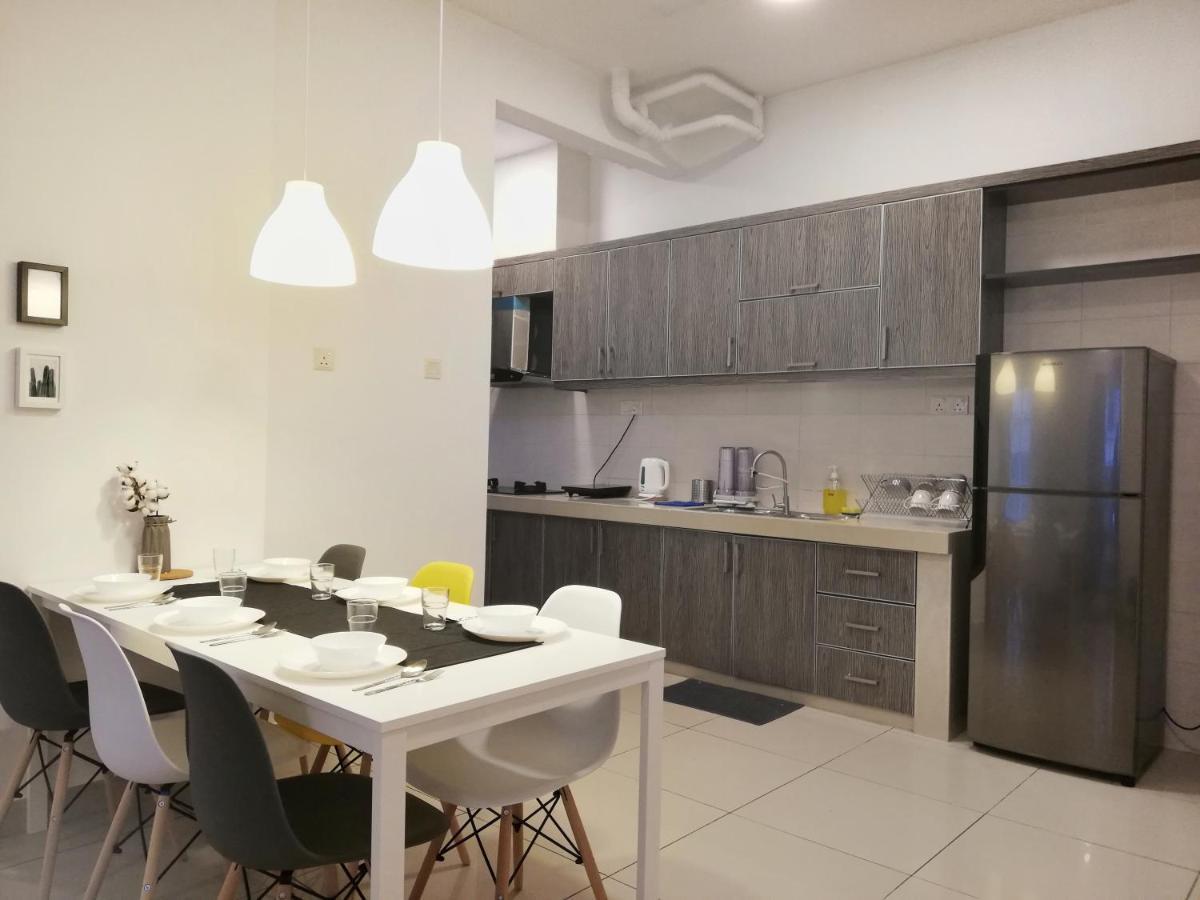 Subang City Residence, 8-9 Pax With Balcony, Walking Distance To Summit, 5Min To Sunway スバン・ジャヤ エクステリア 写真