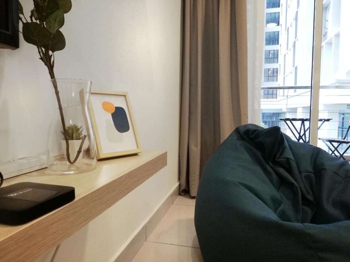 Subang City Residence, 8-9 Pax With Balcony, Walking Distance To Summit, 5Min To Sunway スバン・ジャヤ エクステリア 写真